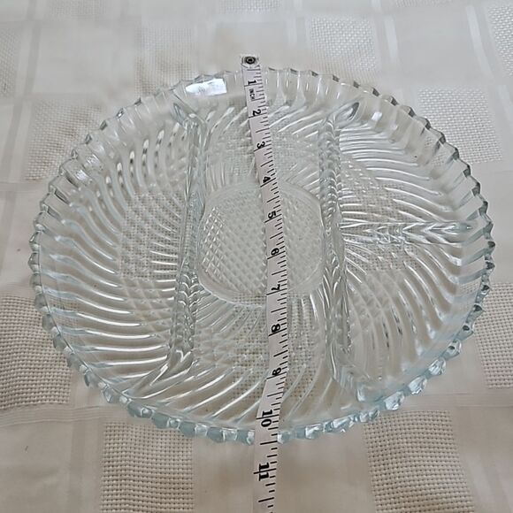 Clear Glass Divided Snack Serving Tray 10"-10" - Picture 5 of 16